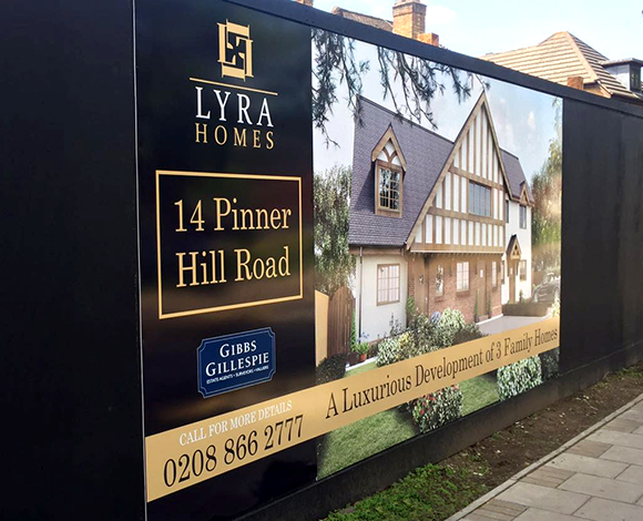 builders advertising boards