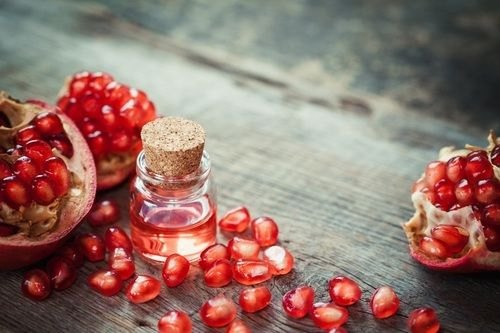 pomegranate-seed-oil-benefits